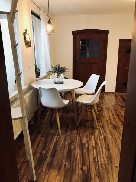 Willi I Apartment